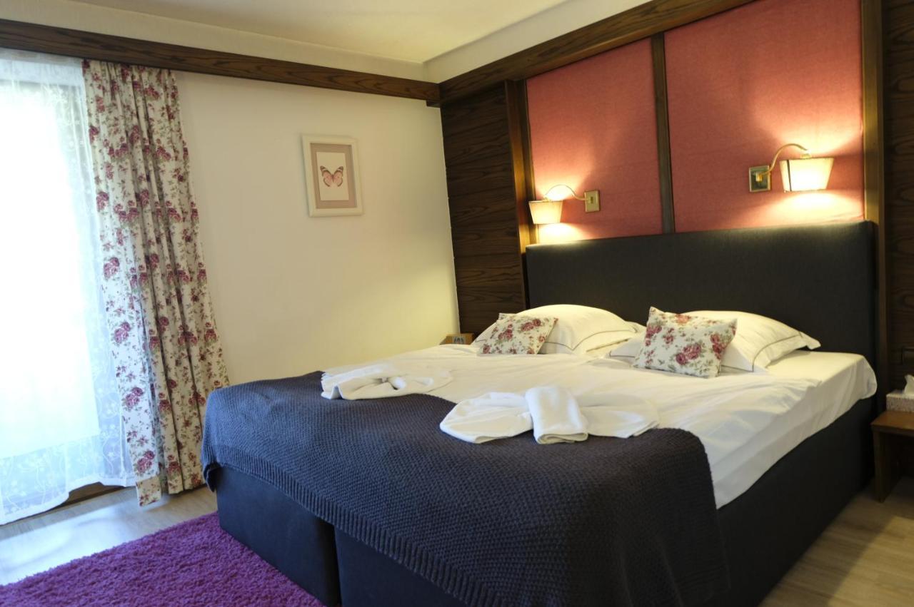 Hotel-Restaurant Zum Hirschhaus Inklusiv Chiemgaukarte Ruhpolding Dış mekan fotoğraf