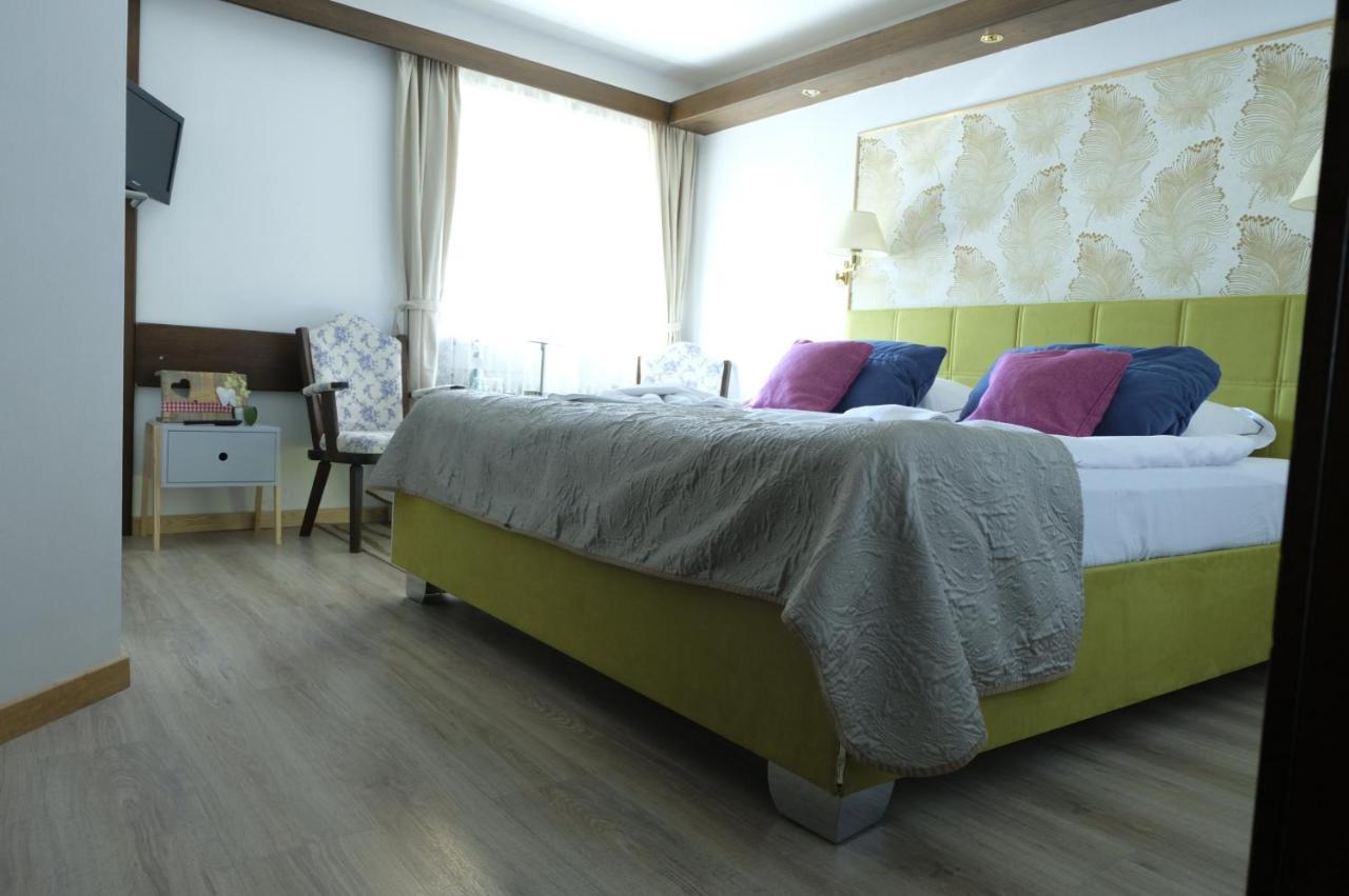 Hotel-Restaurant Zum Hirschhaus Inklusiv Chiemgaukarte Ruhpolding Dış mekan fotoğraf