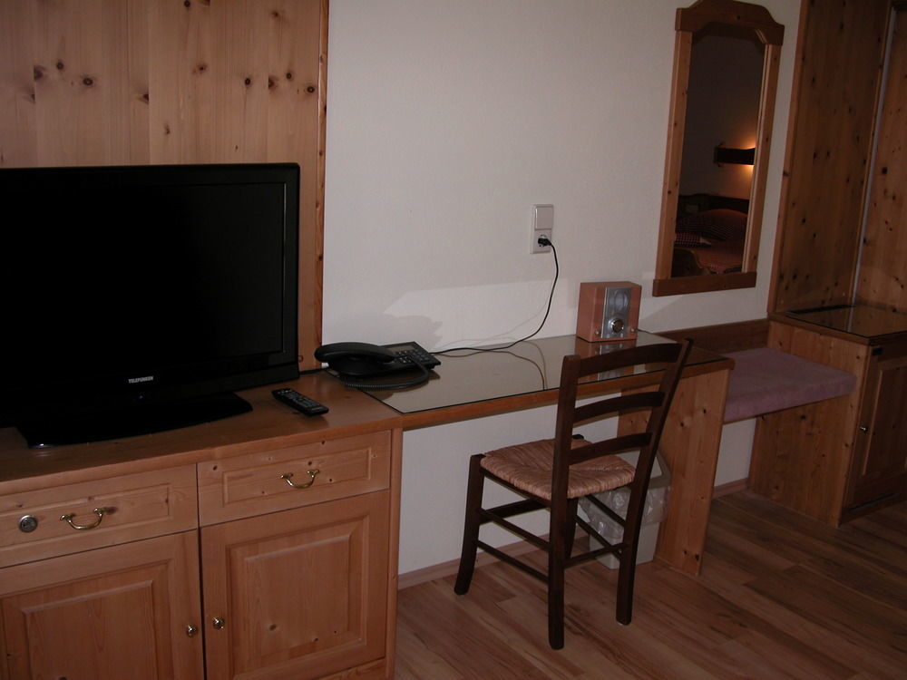 Hotel-Restaurant Zum Hirschhaus Inklusiv Chiemgaukarte Ruhpolding Dış mekan fotoğraf