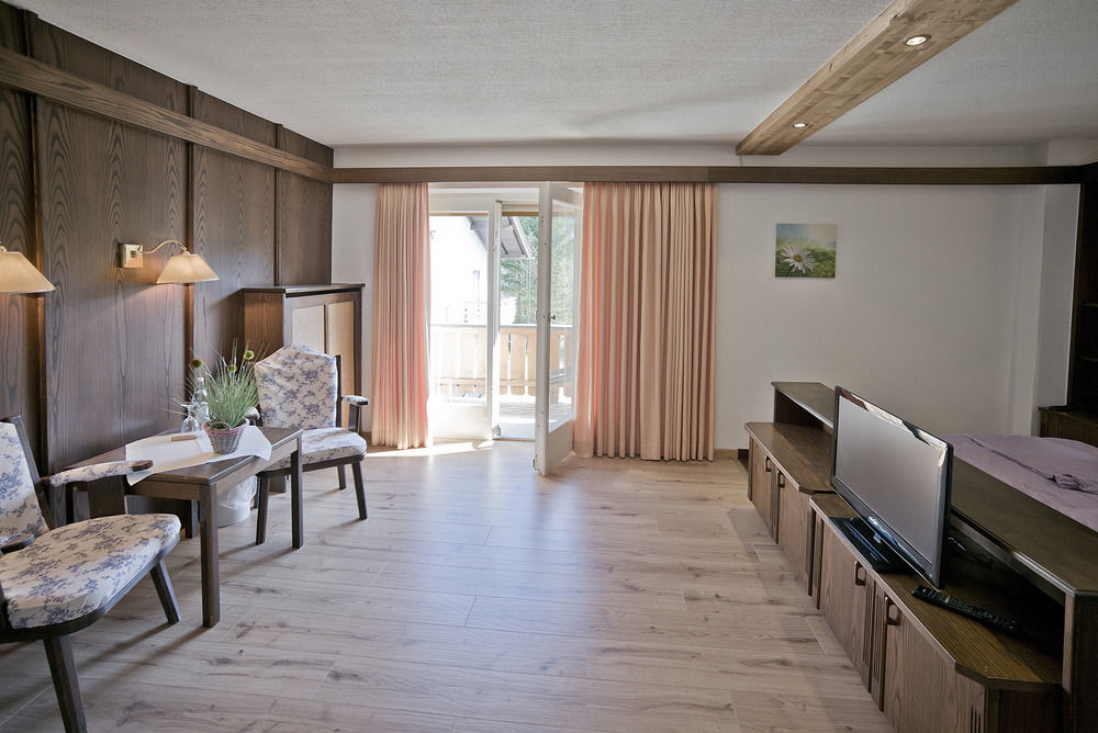 Hotel-Restaurant Zum Hirschhaus Inklusiv Chiemgaukarte Ruhpolding Dış mekan fotoğraf